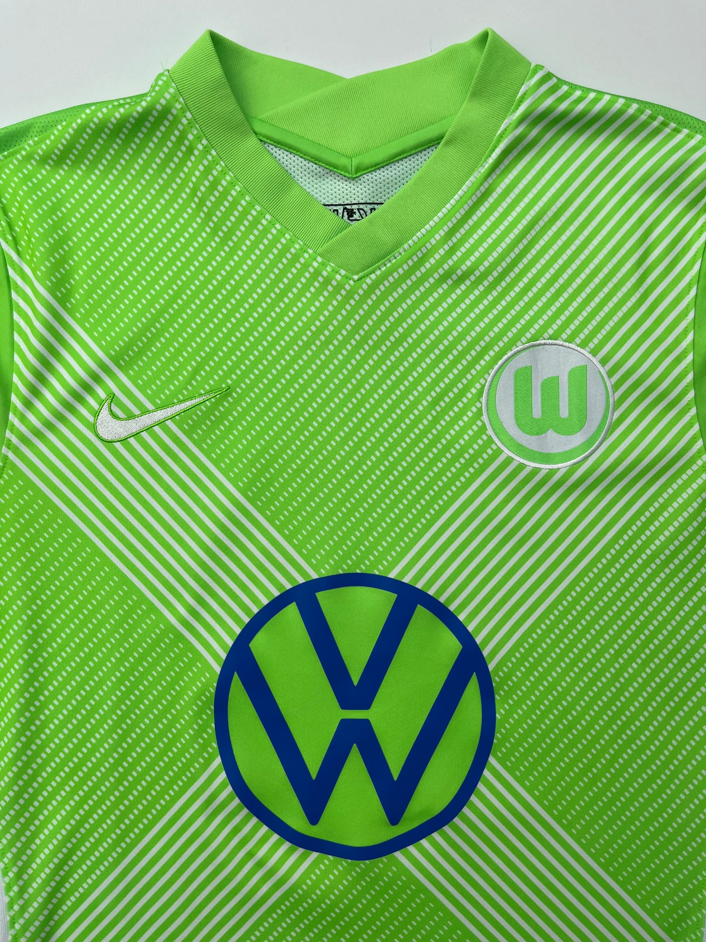 Jersey Wolfsburg Local 2020 2021 Versión Jugador (M)