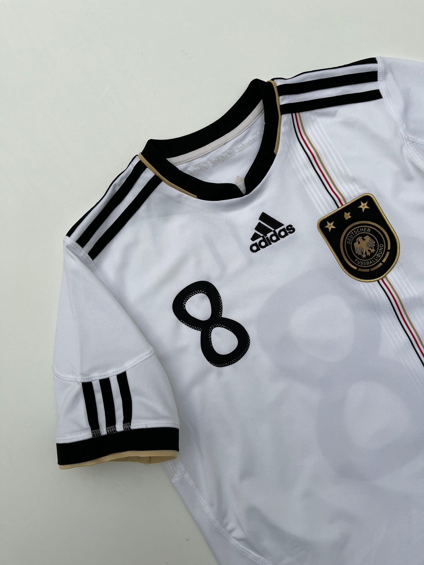 Jersey Alemania Local 2010 2011 Mesut Özil (L niño)