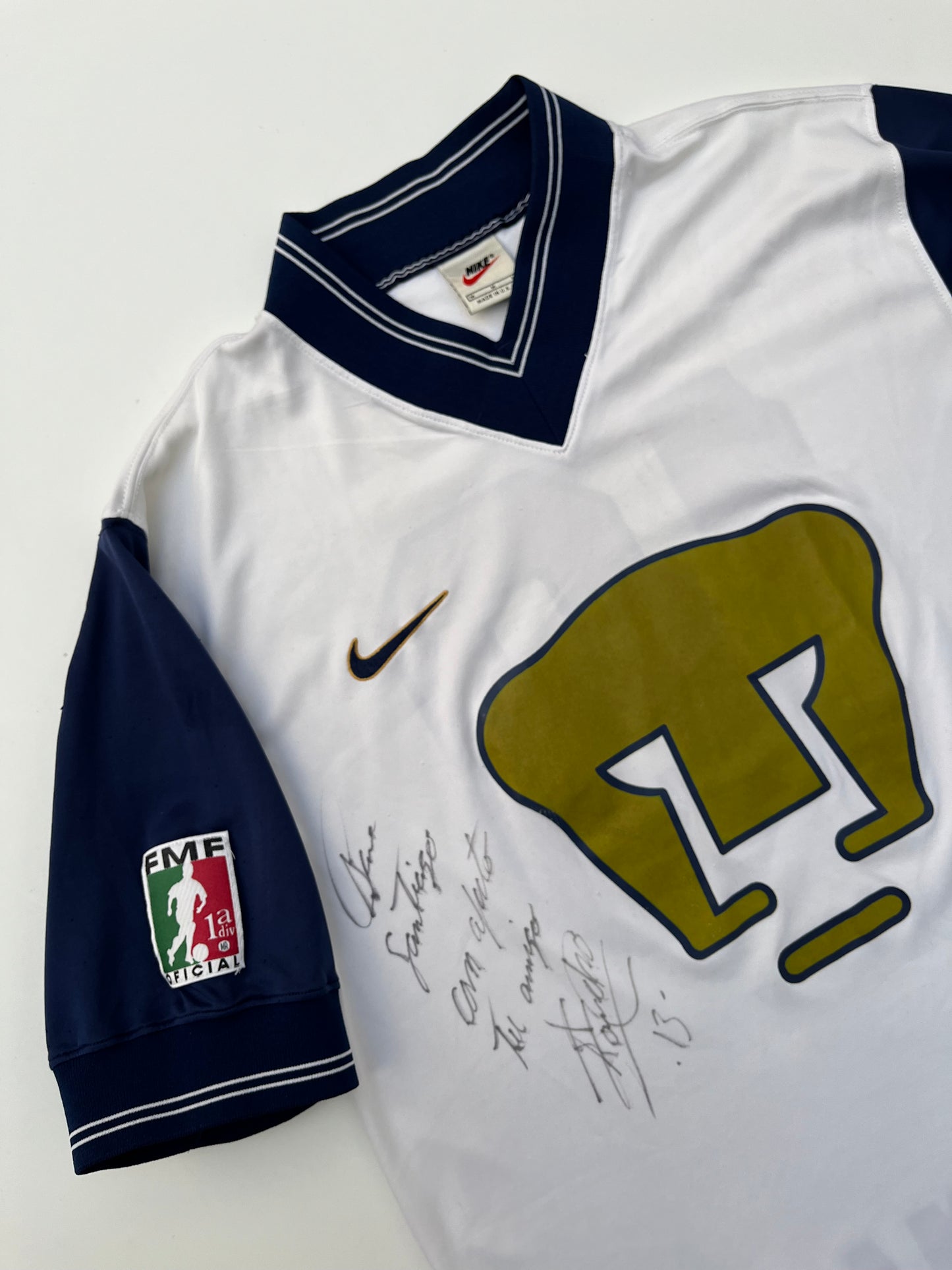 Jersey Pumas Local 1998 1999 Versión Utilería Autografiado por Antonio Sancho (M)