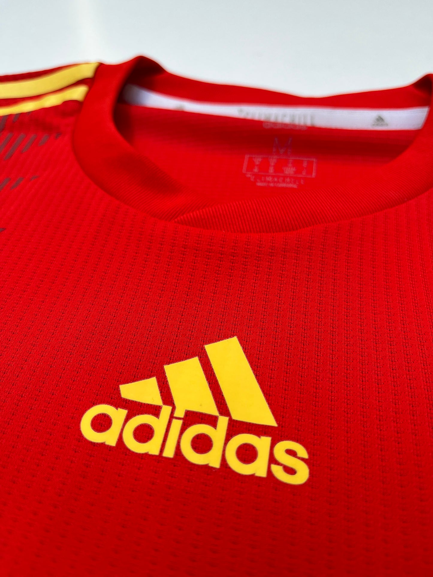 Jersey España Local 2018 2019 Versión Jugador Andrés Iniesta (M)