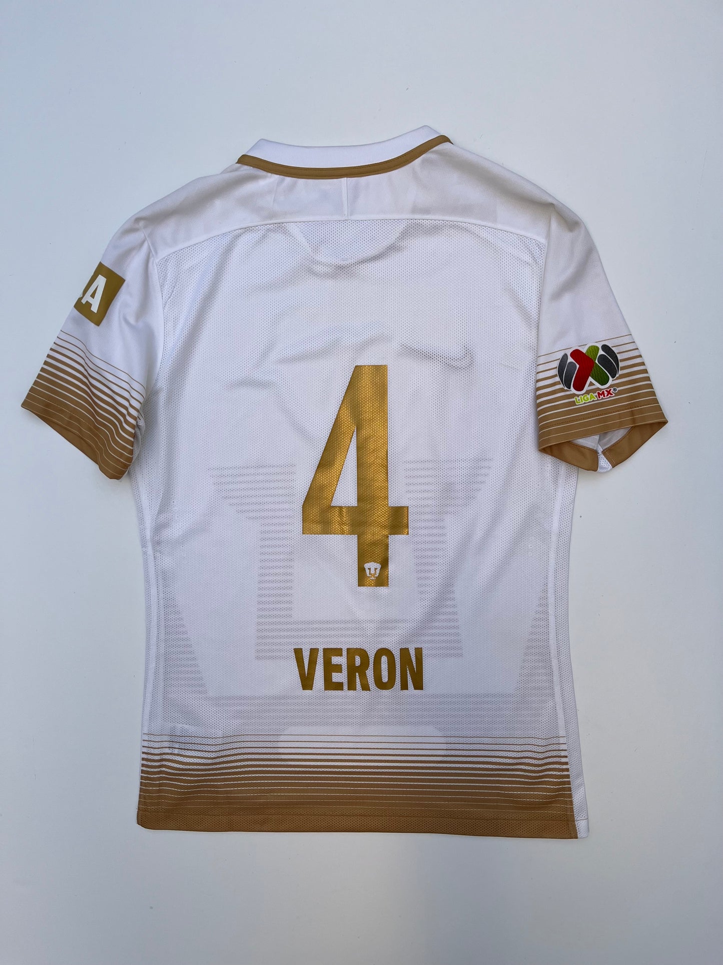 Jersey Pumas Visita 2015 2016 Versión Jugador Darío Verón (M)