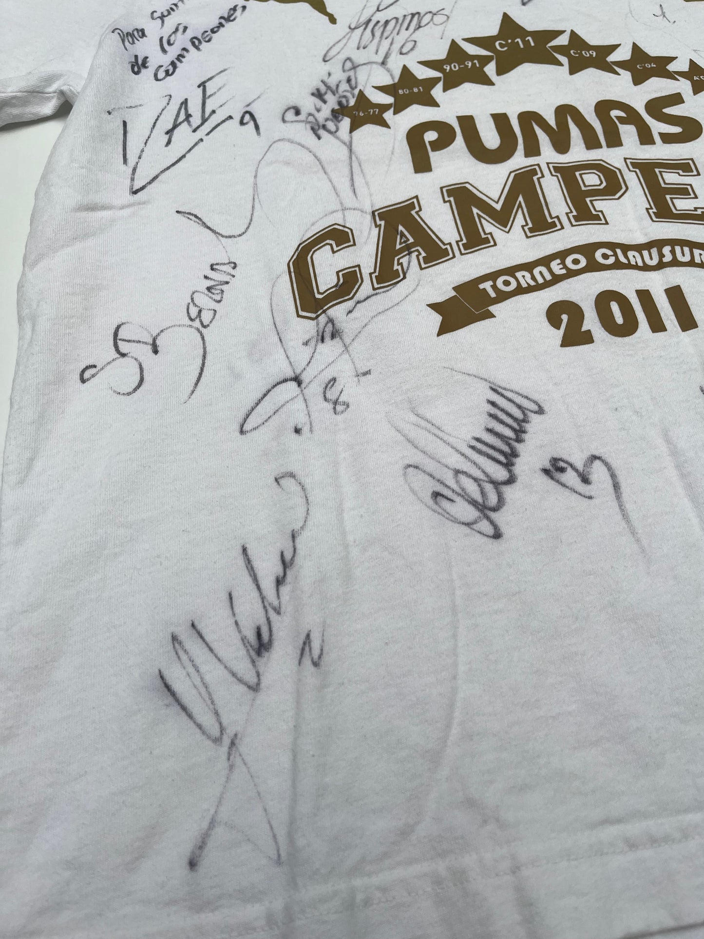 Playera Pumas Especial Campeones 2011 Autografiada (M)