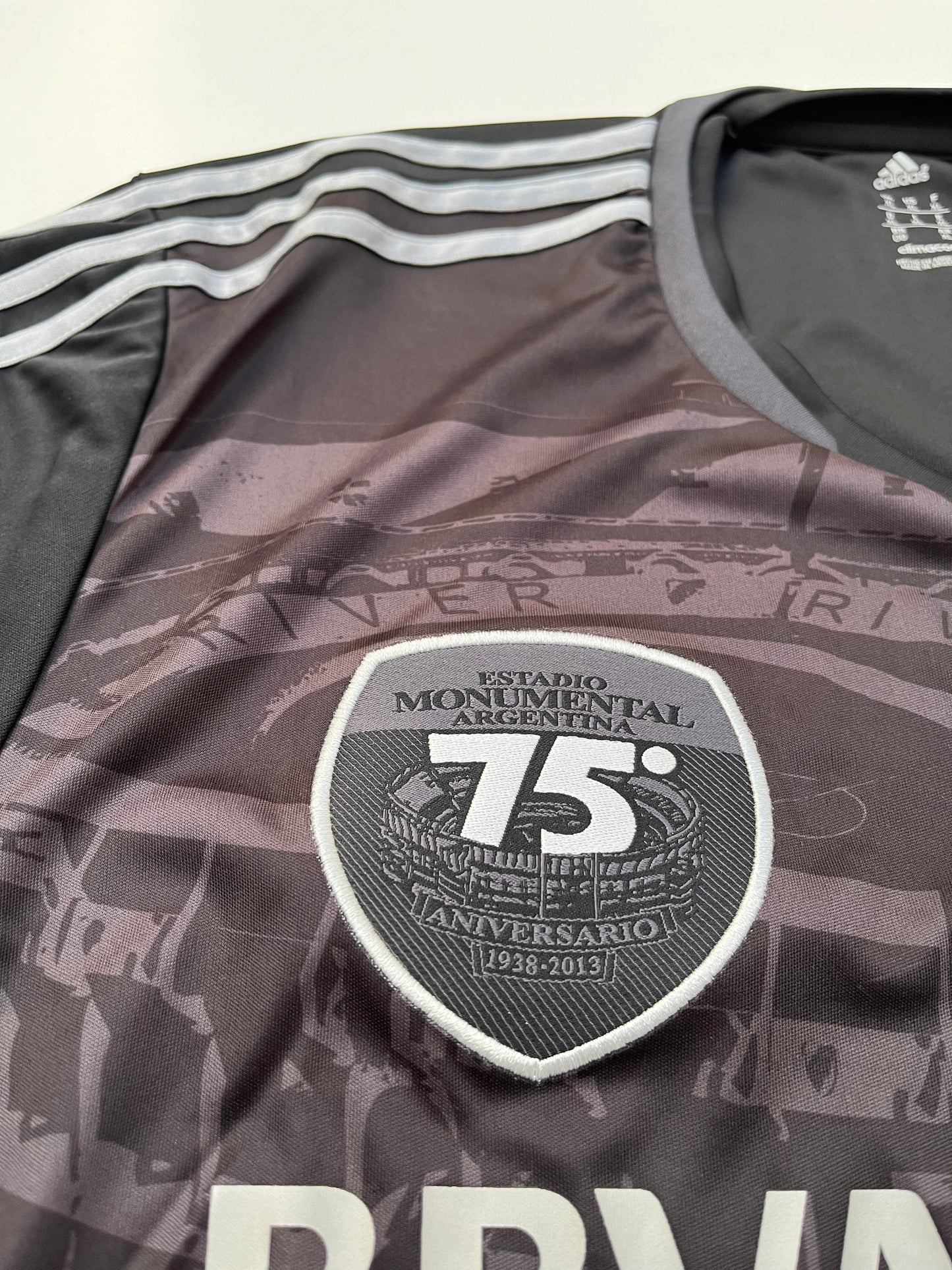 Jersey River Plate Tercera 2013 2014 75 aniversario Estadio Monumental (XL)