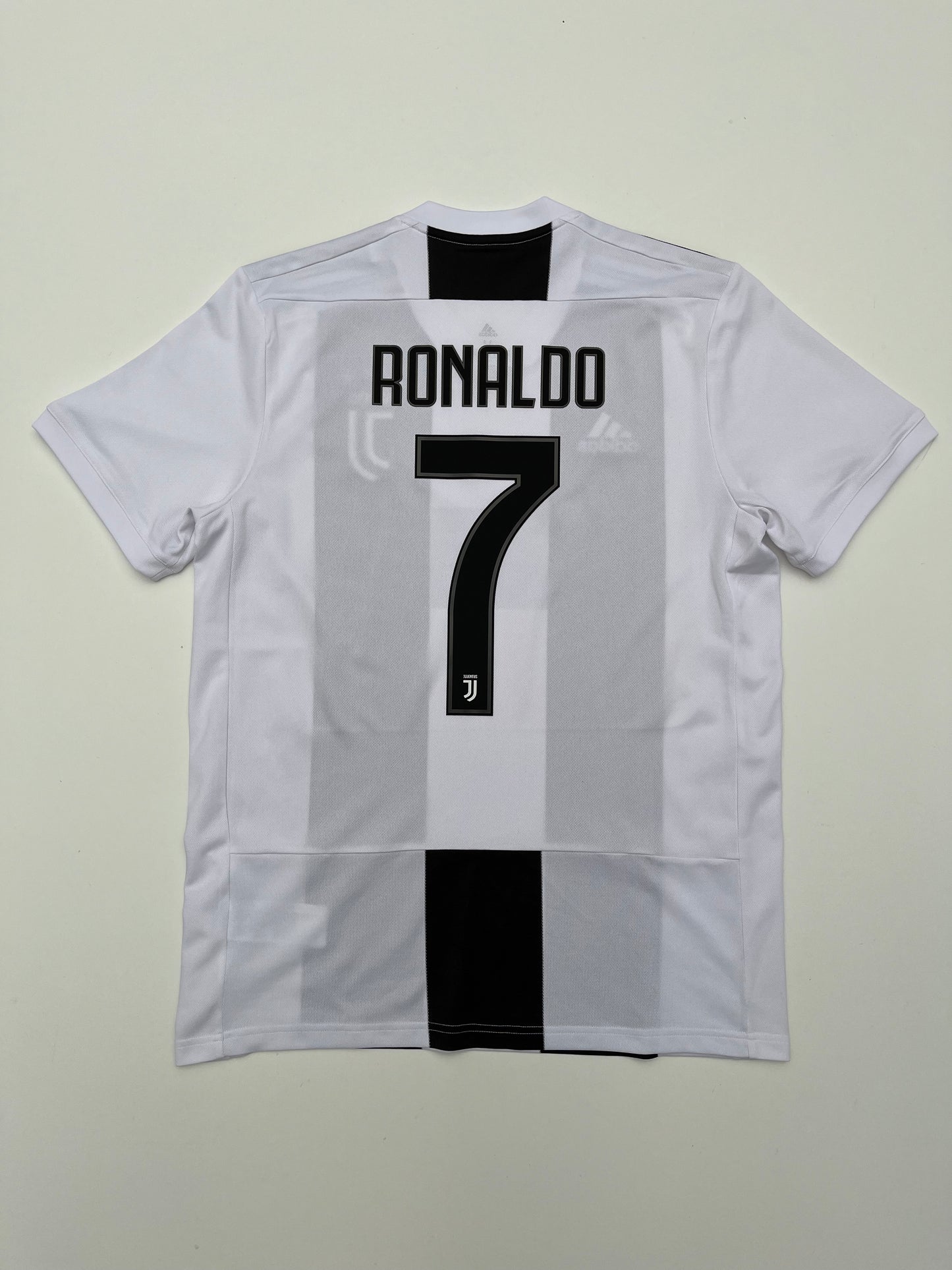 Jersey Juventus Local 2018 2019 Cristiano Ronaldo (M)