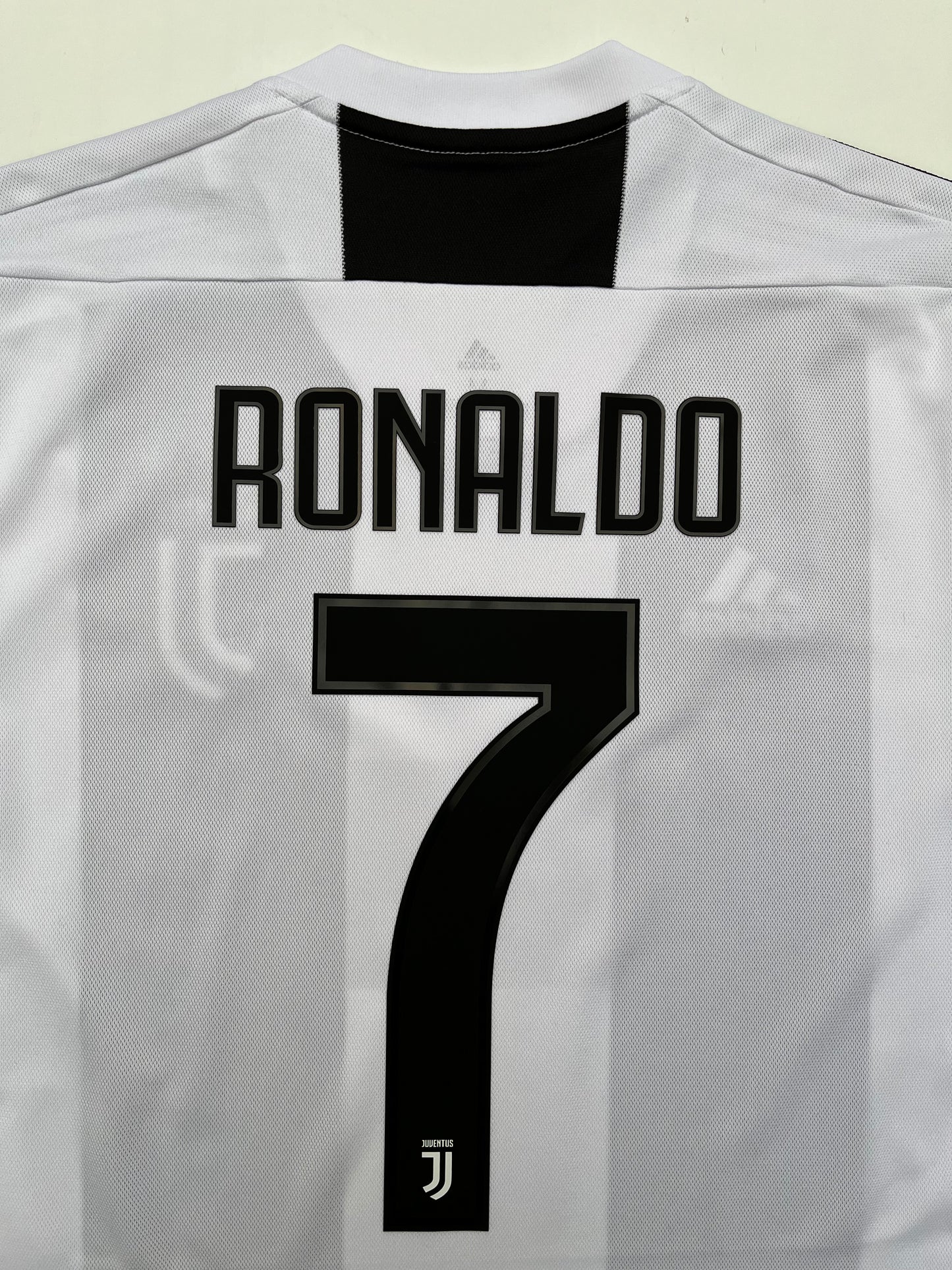 Jersey Juventus Local 2018 2019 Cristiano Ronaldo (M)