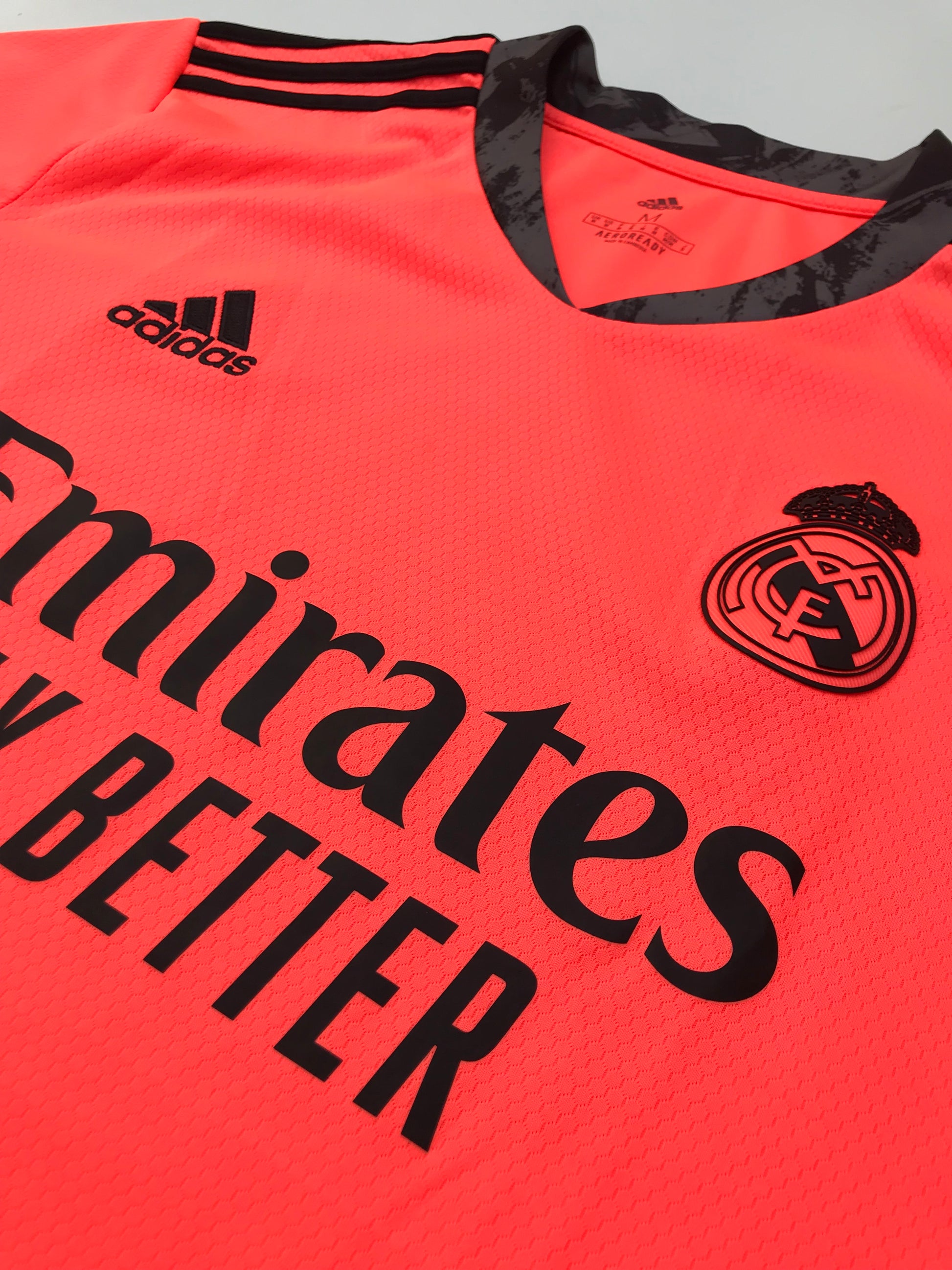 Jersey Real Madrid Portero 2020 2021 (M) – El jugador número 12