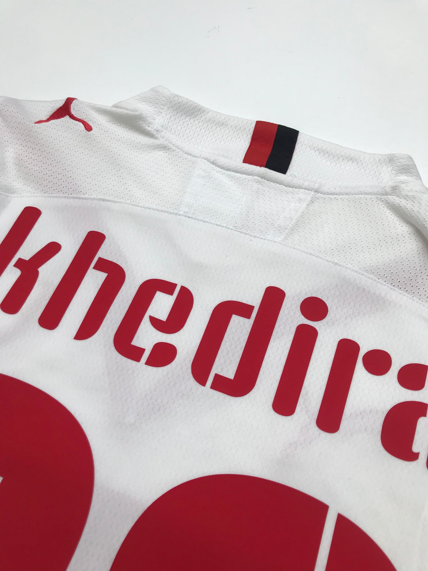 Stuttgart Home Jersey 2009 2010 Sami Khedira (S)